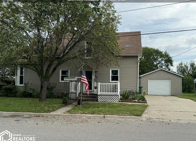 Property at 207 S East St, Bloomfield, IA 52537, 3 beds, 1 bath