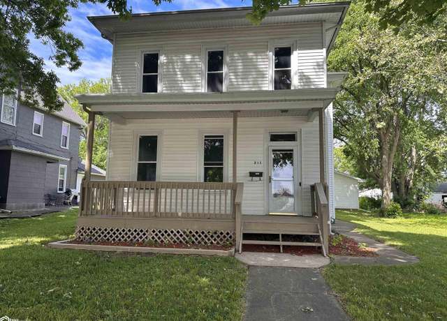 Property at 211 S Garfield Ave, Burlington, IA 52601, 3 beds, 2 baths