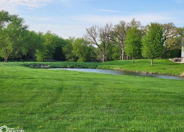 Property at 400 Brickyard Rd, Sheffield, IA 50475