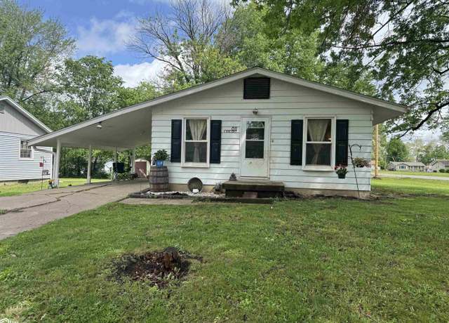 Property at 811 F Ave E, Albia, IA 52531, 3 beds, 2 baths