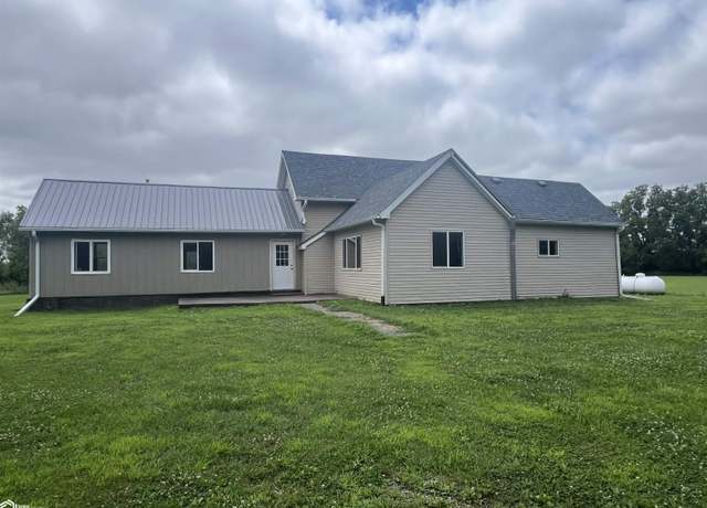 Property at 4476 32nd St, Grinnell, IA 50112, 3 beds, 1 bath