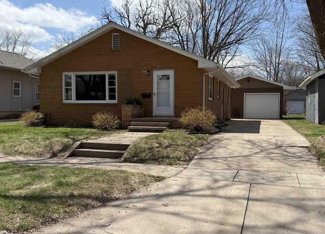 Property at 207 S 13th St, Clear Lake, IA 50428, 2 beds, 2 baths