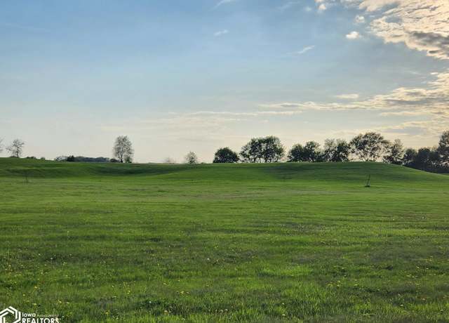 Property at 427 Brickyard Rd, Sheffield, IA 50475