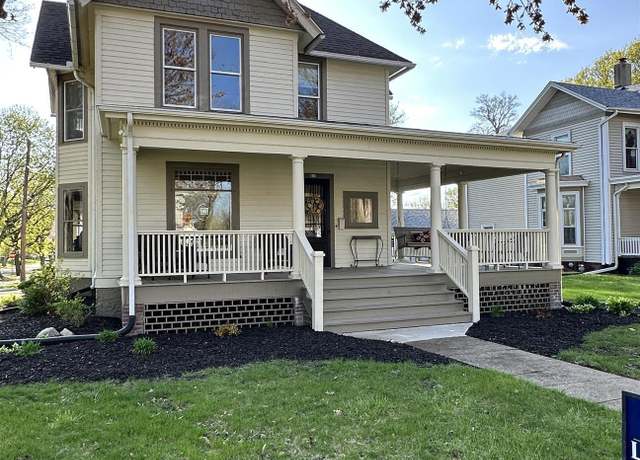 Property at 212 N 8th St, Oskaloosa, IA 52577, 4 beds, 2 baths