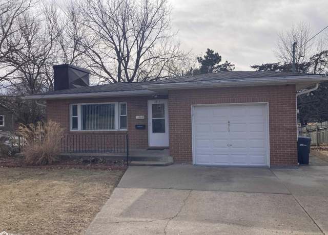 Property at 2019 Sunnyside Ave, Burlington, IA 52601, 3 beds, 1.5 baths