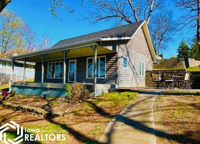 Property at 111 Cottage Ln, Montezuma, IA 50171, 3 beds, 1.5 baths
