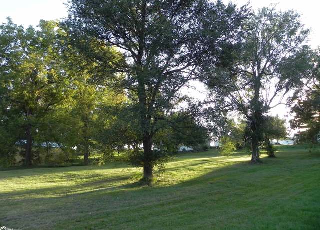 Property at 106 Tinder St, Bedford, IA 50833