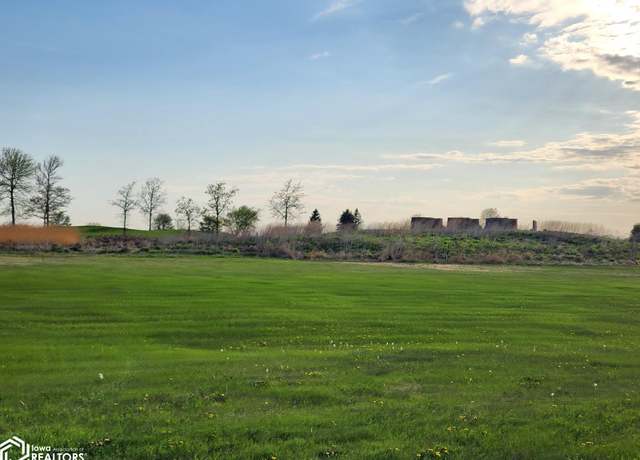 Property at 419 Brickyard Rd, Sheffield, IA 50475