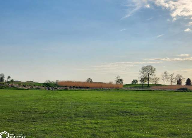 Property at 415 Brickyard Rd, Sheffield, IA 50475