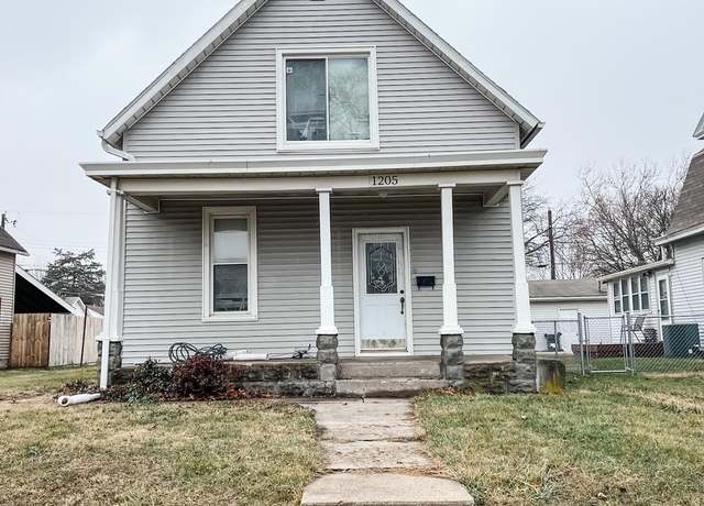 Property at 1205 Perkins Ave, Burlington, IA 52601, 3 beds, 2 baths