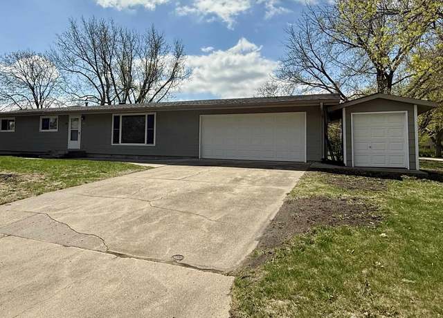 Property at 307 Grauer Rd, Jefferson, IA 50129, 3 beds, 1.5 baths