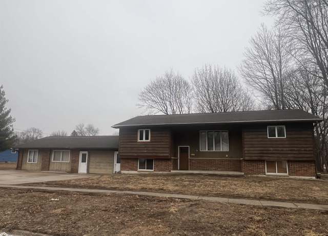 Property at 309 8th St. St S, Humboldt, IA 50548, 5 beds, 3 baths