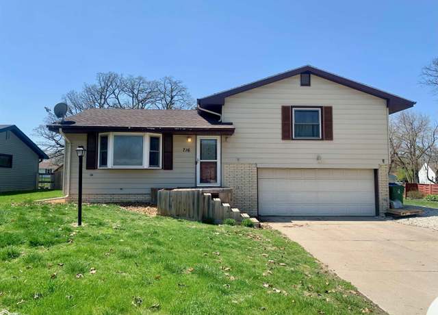 Property at 716 S Locust St, Jefferson, IA 50129, 2 beds, 2 baths