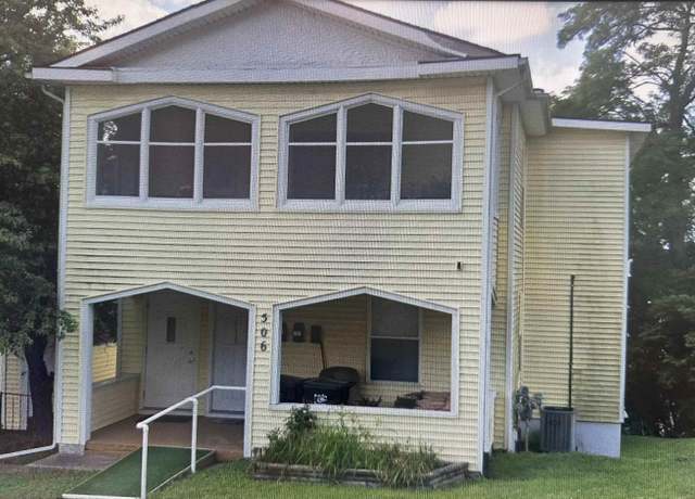 Property at 506 W 4th St, Ottumwa, IA 52501, 4 baths