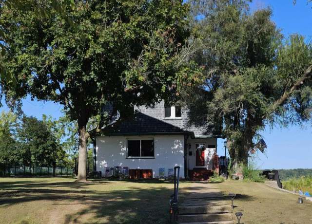 Property at 1201 Grand Ave, Keokuk, IA 52632, 4 beds, 3 baths