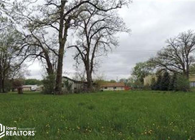 Property at 912 N 5th Ave, Marshalltown, IA 50158