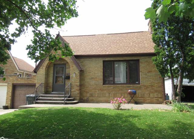 Property at 508 N 9th St, Keokuk, IA 52632, 2 beds, 2 baths