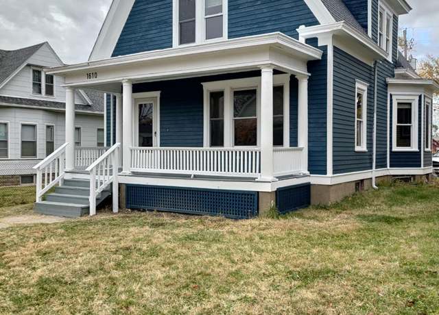 Property at 1610 Lincoln St, Burlington, IA 52601, 3 beds, 1 bath