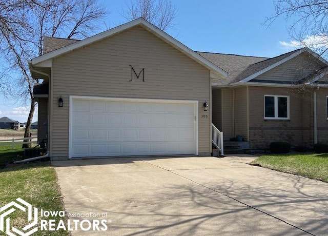 Property at 105 Wedgewood Dr, Clear Lake, IA 50428, 3 beds, 3 baths
