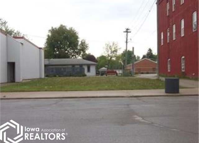 Property at 113 NW 2nd St NW, Stuart, IA 50250