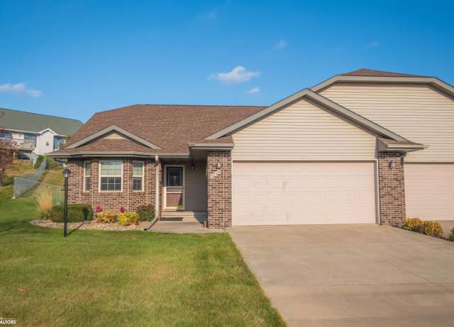 Property at 508 Edgebrook Ct, Marshalltown, IA 50158, 2 beds, 2 baths