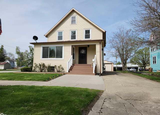 Property at 1003 East St, Grinnell, IA 50112, 2 beds, 1.5 baths