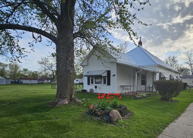 Property at 701 S Moore St, Ottumwa, IA 52501, 3 beds, 1 bath