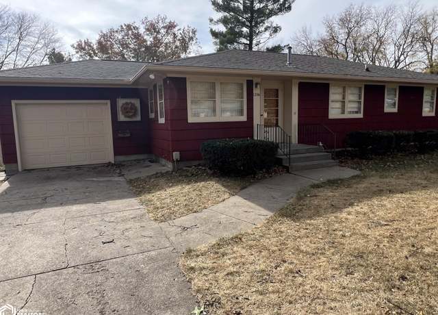Property at 1206 E Valley St, Red Oak, IA 51566, 4 beds, 2 baths