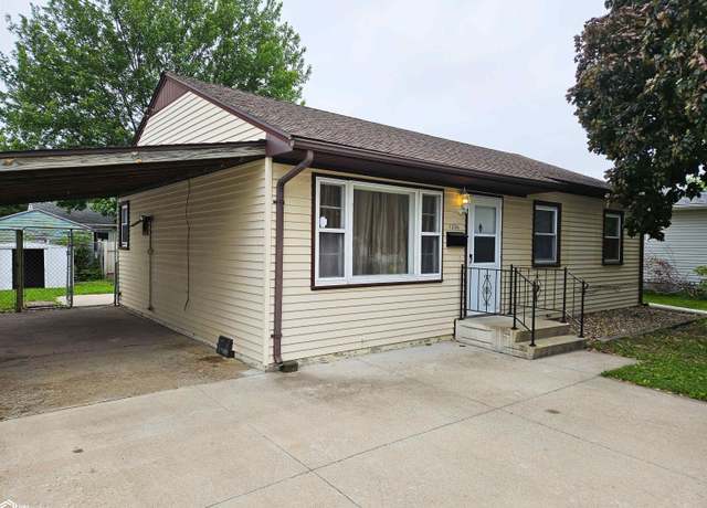 Property at 1206 Parkway Dr, Burlington, IA 52601, 3 beds, 1 bath