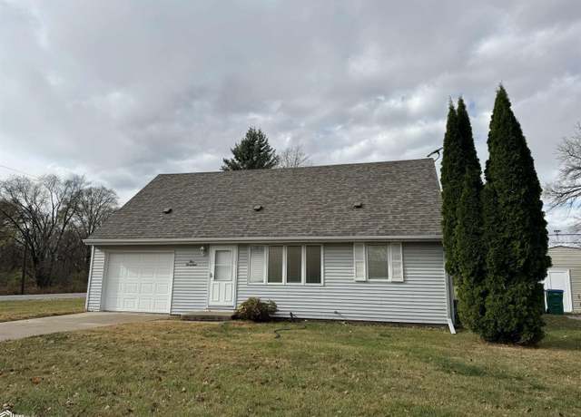 Property at 417 W Curve Dr, Webster City, IA 50595, 4 beds, 1 bath