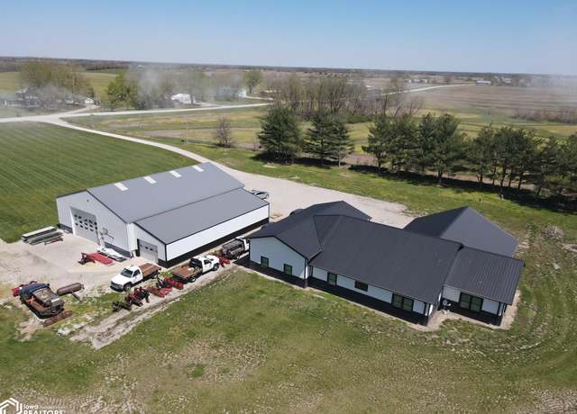 Property at 22755 160th St, Bloomfield, IA 52537, 3 beds, 3 baths