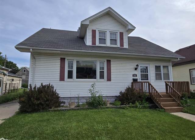 Property at 1021 Water St, Webster City, IA 50595, 3 beds, 1.5 baths