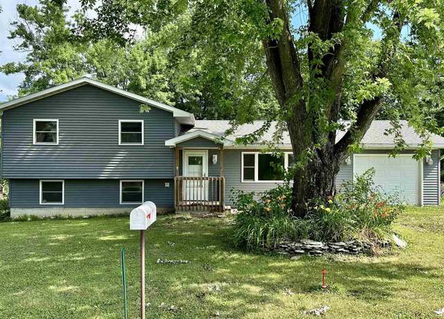Property at 725 Bunker Dr, Warsaw, IL 62379, 3 beds, 1 bath