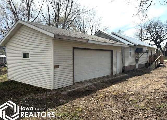 Property at 617 S Moore St, Algona, IA 50511, 2 beds, 1 bath