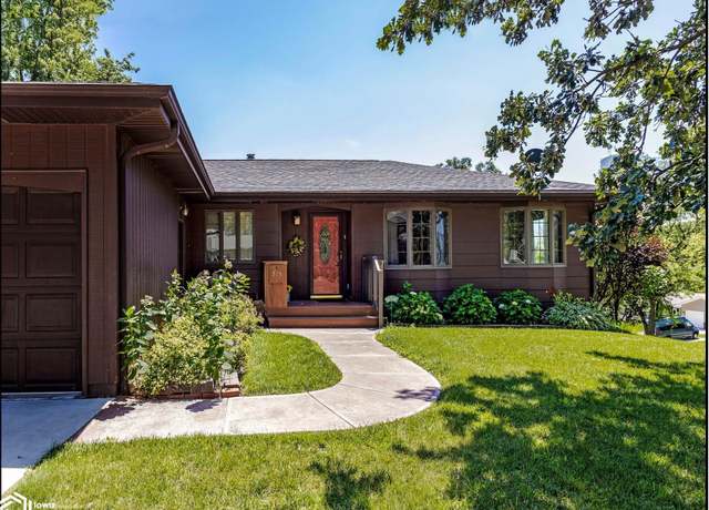Property at 305 E 21st St, Atlantic, IA 50022, 4 beds, 3 baths