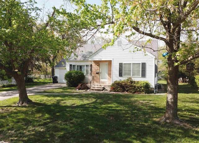 Property at 151 W Alta Vista St, Ottumwa, IA 52501, 2 beds, 2 baths