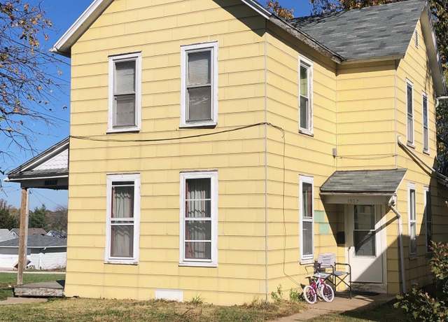 Property at 1329 Des Moines St, Keokuk, IA 52632