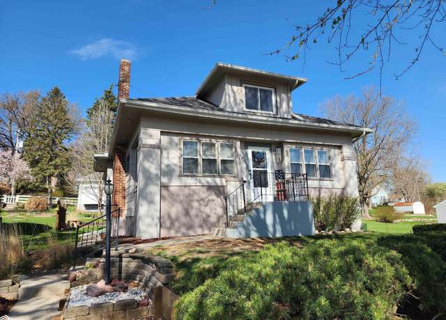 Property at 402 Barnes St, Ida Grove, IA 51445, 3 beds, 1 bath