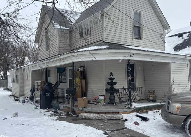 Property at 217 S Willard St, Ottumwa, IA 52501, 3 beds, 1 bath