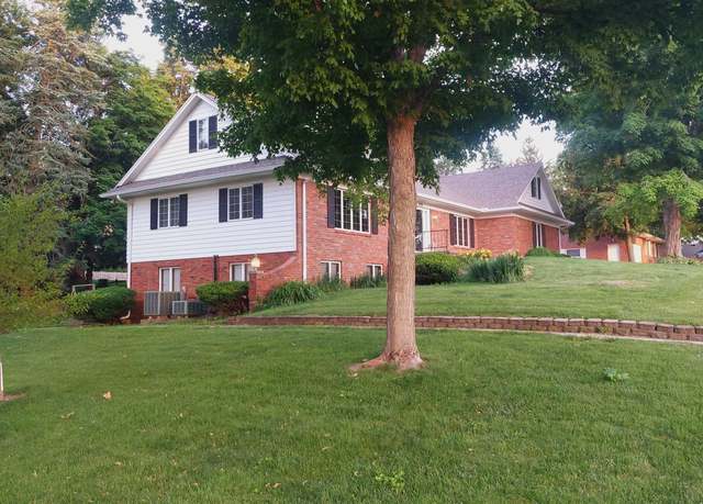 Property at 1408 Miller Ave, Red Oak, IA 51566, 5 beds, 3 baths