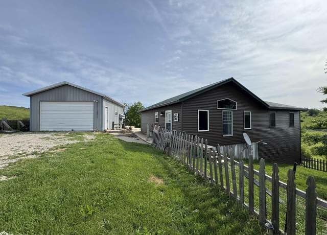 Property at 30802 Hickory Hill Rd, Unionville, IA 52594, 3 beds, 2 baths