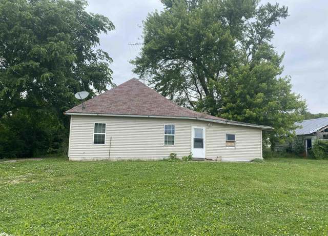 Property at 1553 Oakland Mills Rd, Mount Pleasant, IA 52641, 2 beds, 1 bath