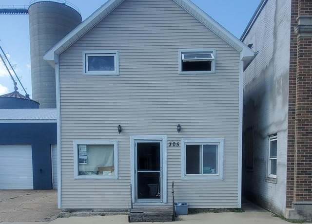 Property at 305 3rd St, Grafton, IA 50440, 0.5 baths