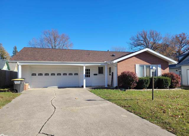 Property at 112 S Fort Ave, Eagle Grove, IA 50533, 3 beds, 2 baths