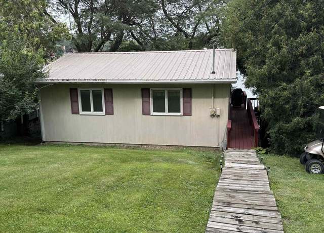 Property at 1035 Lakeshore Dr, Brooklyn, IA 52211, 2 beds, 1 bath