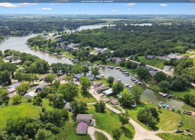 Property at 199 Eastside Ln, Montezuma, IA 50171, 3 beds, 3 baths