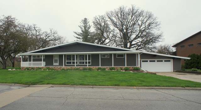 Photo of 713 White Post Dr, Webster City, IA 50595