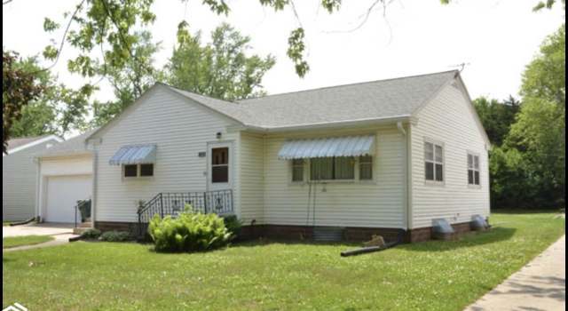 Photo of 210 S Wisconsin St, Hubbard, IA 50122