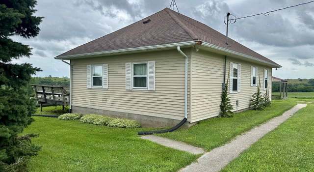 Photo of 32788 570th St, Chariton, IA 50049