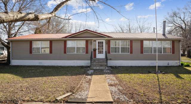 Photo of 200 N Main St, Salem, IA 52649